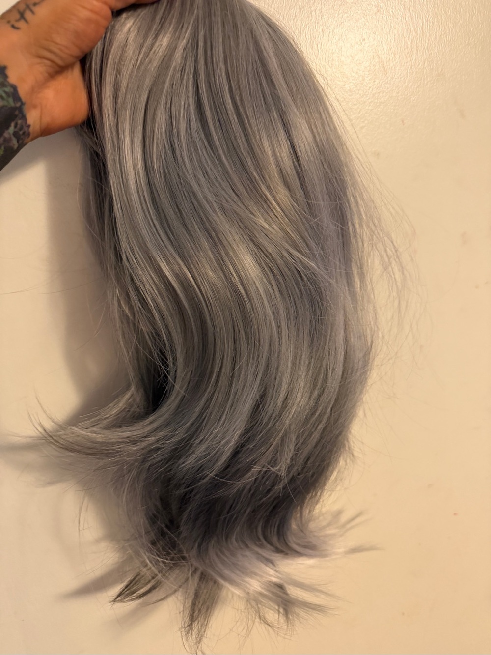 Gray Synthetic Wig - Sleek Silver Tone 18 inches BNWT Hard Front